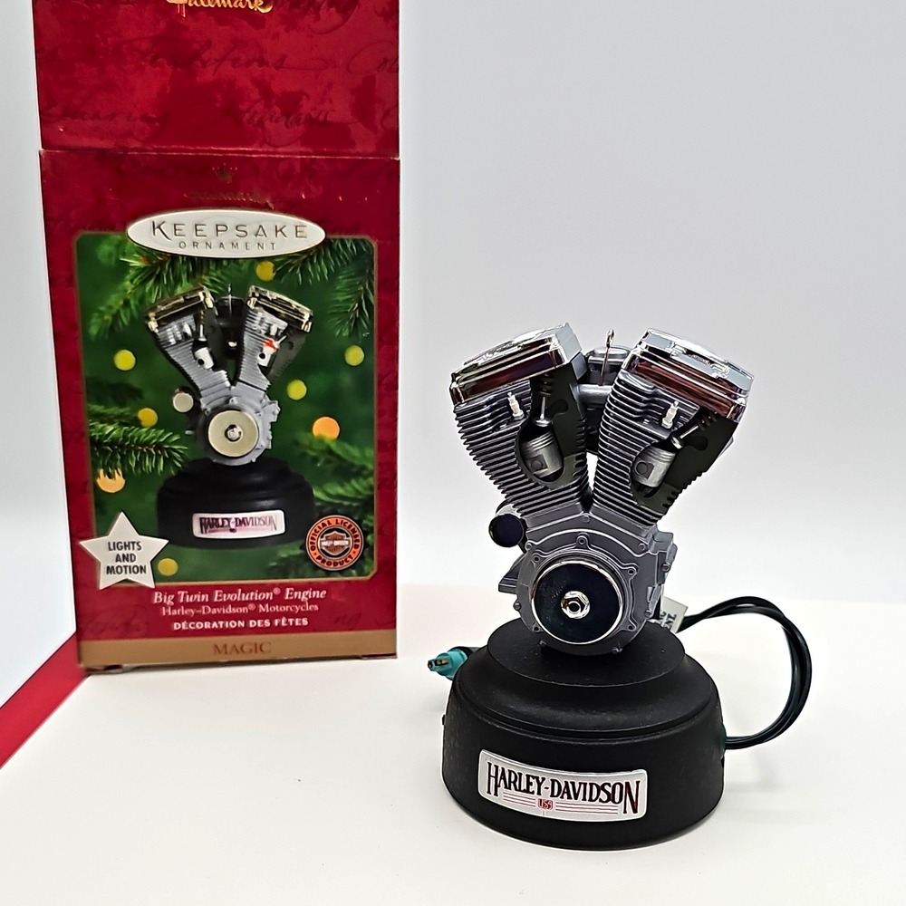 Hallmark 1999 Harley-Davidson Big Twin Evolution Engine Magic Ornament 99709-01V